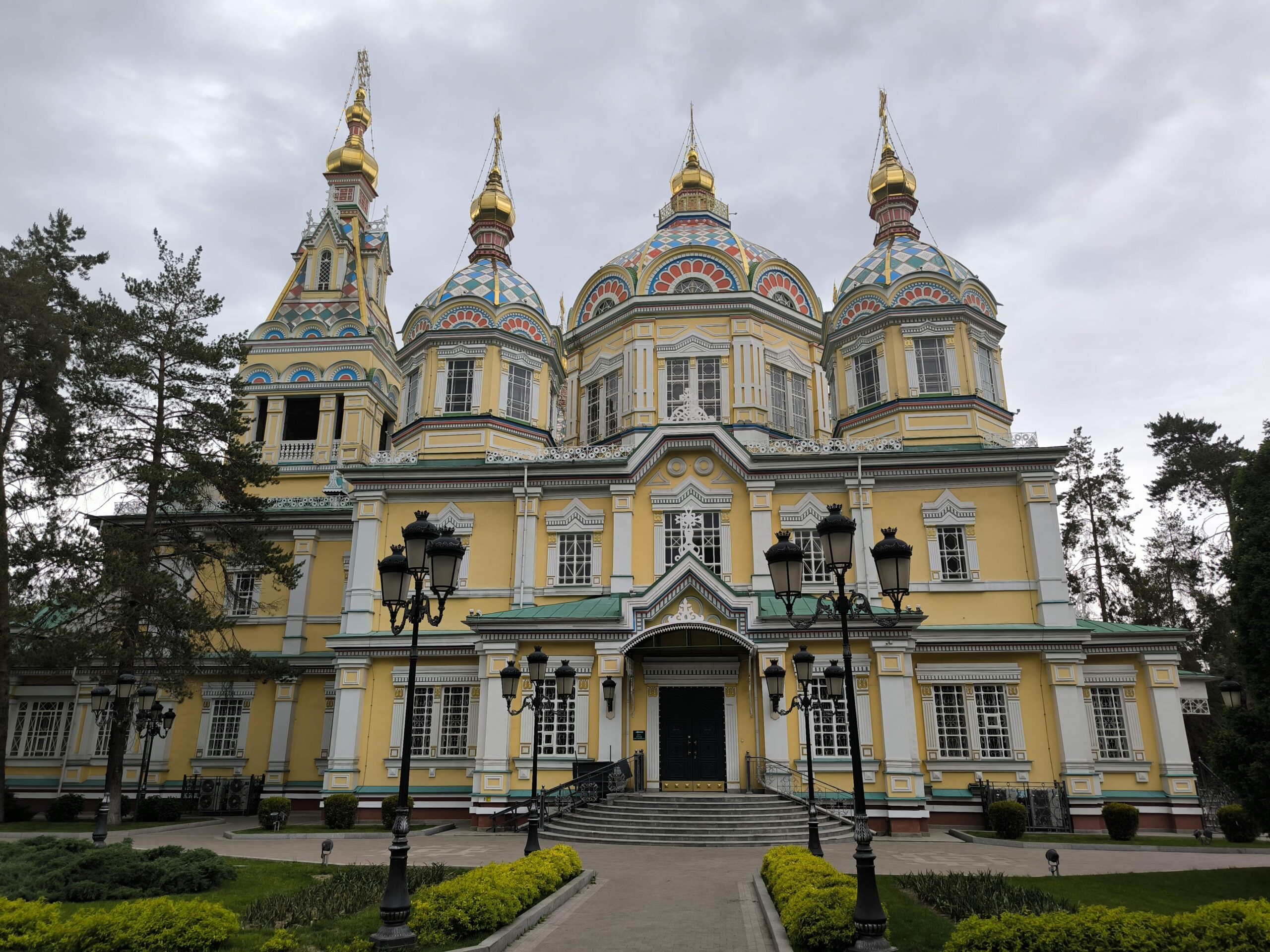 Catedral de la Ascensión, Almaty