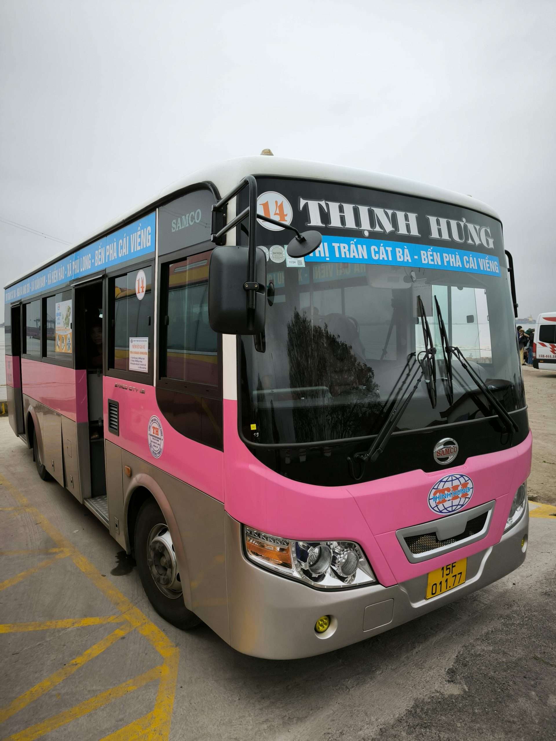 Bus para ir desde el puerto a Cat Ba