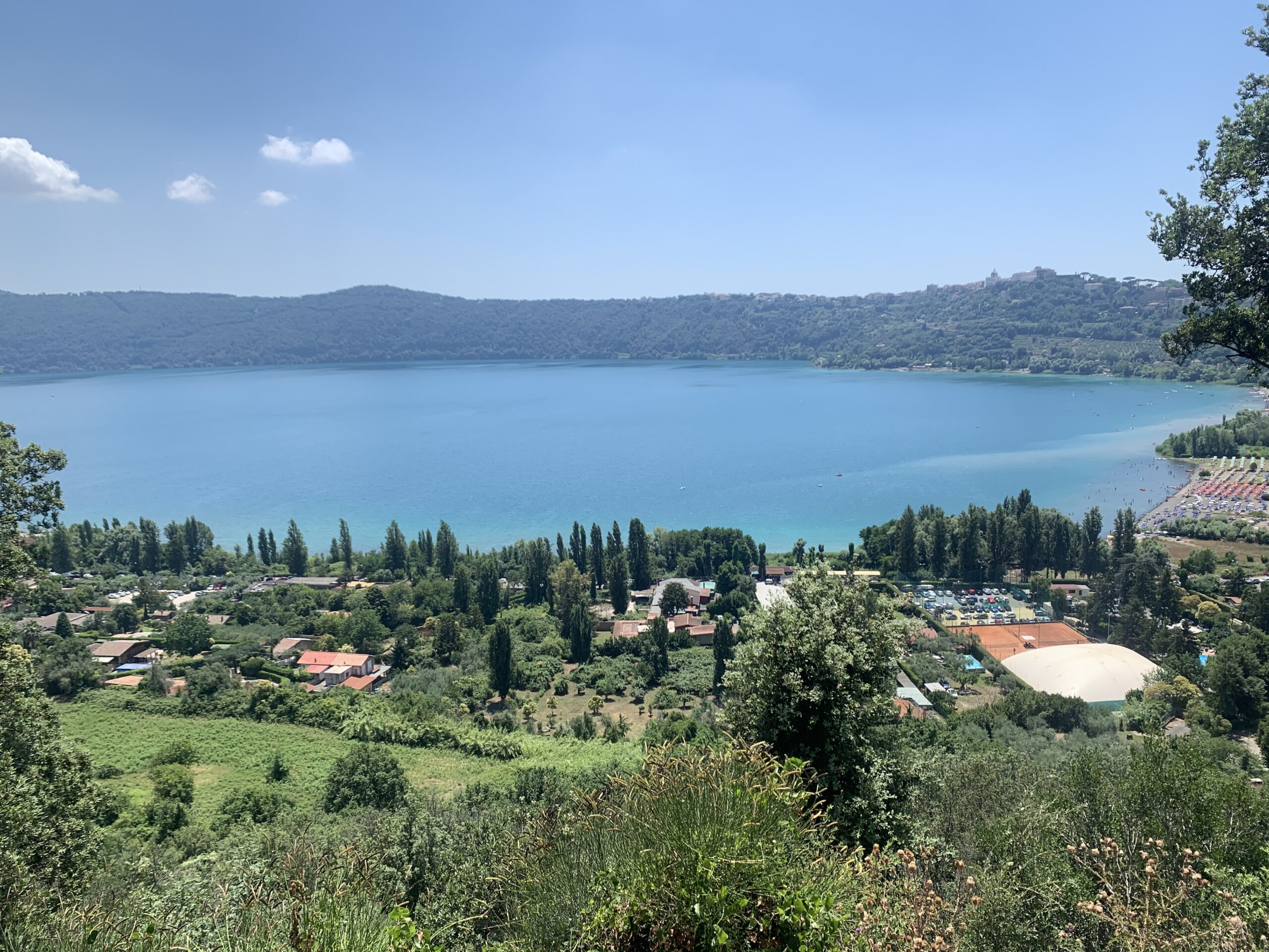 Lago Albano y pueblos alrededor